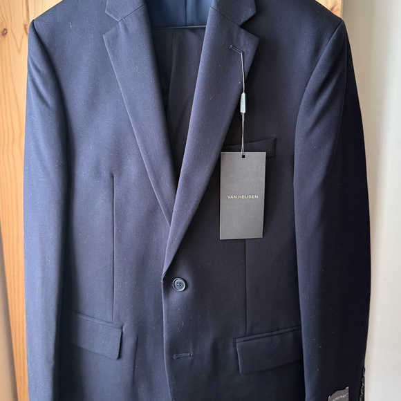 Van Heusen Men's Dark Blue Suit - Picture 3 of 16